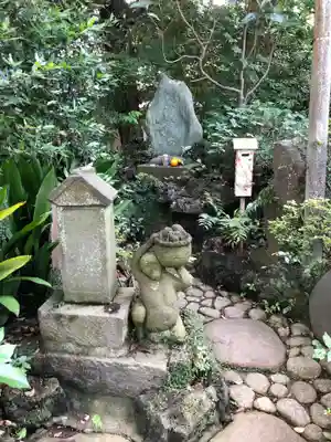 小岩神社の像