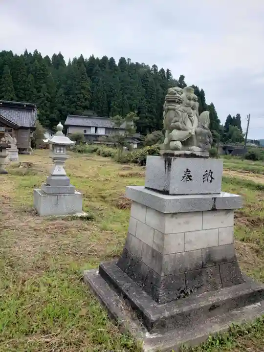 熊野神社の狛犬