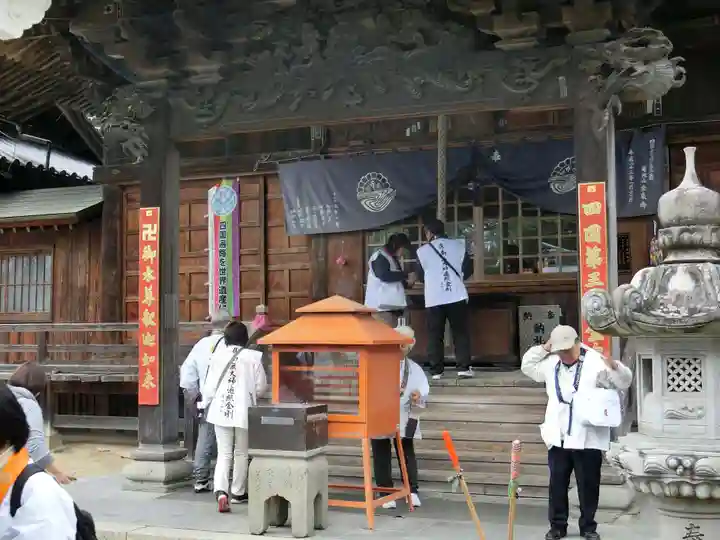 金泉寺の本殿・本堂