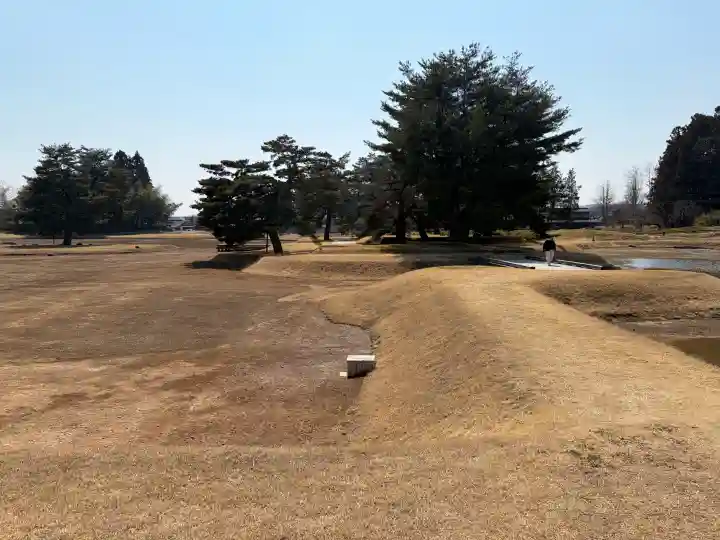 無量光院跡の{uncategorized: "未分類", other: "その他", undefined: "問題あり", building: "その他建物", grave: "お墓", sacred_gate: "鳥居", guardian: "狛犬", statue: "像", buddha: "仏像", history: "歴史", nature: "自然", garden: "庭園", animal: "動物", pagoda: "塔", temizu: "手水舎", mountain_gate: "山門・神門", sanctuary: "本殿・本堂", subordinate: "末社・摂社", art: "芸術", scenery: "景色", jizo: "地蔵", ema: "絵馬", goshuin: "御朱印", omikuji: "おみくじ", items: "授与品その他", amulet: "お守り", goshuincho: "御朱印帳", eats: "食事", festival: "お祭り", votive_dance: "神楽", shichigosan: "七五三参", wedding: "結婚式", experience: "体験その他", initially: "初詣", around: "周辺", anti_infection: "感染症対策"}
