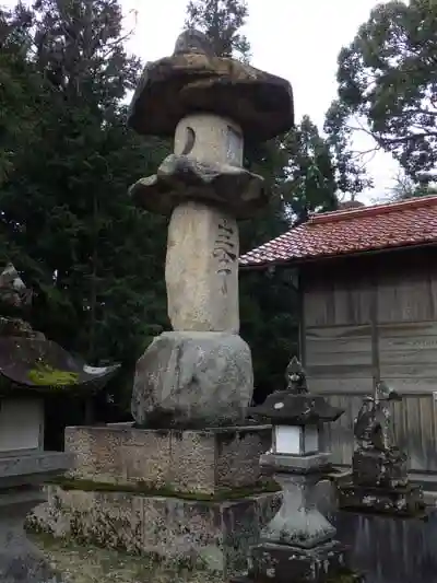 小鴨神社の建物その他