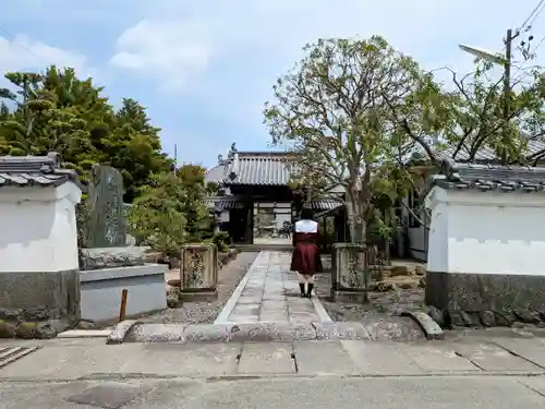 海禅寺の山門