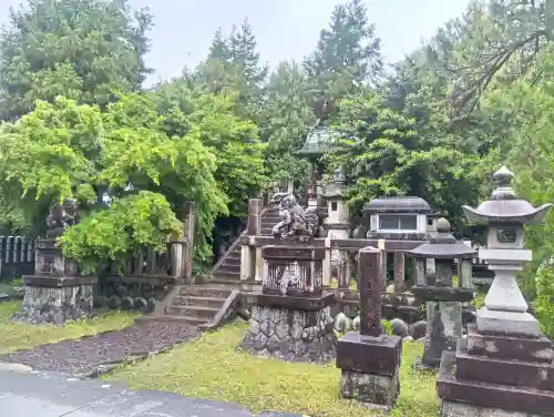 神明神社の{uncategorized: "未分類", other: "その他", undefined: "問題あり", building: "その他建物", grave: "お墓", sacred_gate: "鳥居", guardian: "狛犬", statue: "像", buddha: "仏像", history: "歴史", nature: "自然", garden: "庭園", animal: "動物", pagoda: "塔", temizu: "手水舎", mountain_gate: "山門・神門", sanctuary: "本殿・本堂", subordinate: "末社・摂社", art: "芸術", scenery: "景色", jizo: "地蔵", ema: "絵馬", goshuin: "御朱印", omikuji: "おみくじ", items: "授与品その他", amulet: "お守り", goshuincho: "御朱印帳", eats: "食事", festival: "お祭り", votive_dance: "神楽", shichigosan: "七五三参", wedding: "結婚式", experience: "体験その他", initially: "初詣", around: "周辺", anti_infection: "感染症対策"}