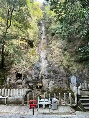 満願滝弁財天(大阪府)