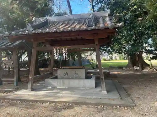 倭文神社の手水舎