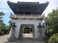 総持寺の{uncategorized: "未分類", other: "その他", undefined: "問題あり", building: "その他建物", grave: "お墓", sacred_gate: "鳥居", guardian: "狛犬", statue: "像", buddha: "仏像", history: "歴史", nature: "自然", garden: "庭園", animal: "動物", pagoda: "塔", temizu: "手水舎", mountain_gate: "山門・神門", sanctuary: "本殿・本堂", subordinate: "末社・摂社", art: "芸術", scenery: "景色", jizo: "地蔵", ema: "絵馬", goshuin: "御朱印", omikuji: "おみくじ", items: "授与品その他", amulet: "お守り", goshuincho: "御朱印帳", eats: "食事", festival: "お祭り", votive_dance: "神楽", shichigosan: "七五三参", wedding: "結婚式", experience: "体験その他", initially: "初詣", around: "周辺", anti_infection: "感染症対策"}