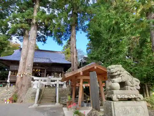 高司神社〜むすびの神の鎮まる社〜の狛犬