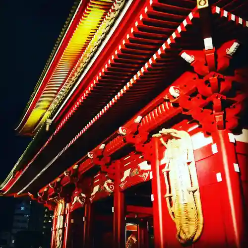 浅草寺の山門・神門