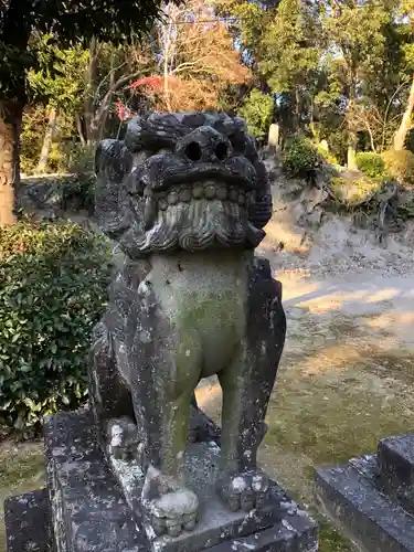 白石神社の狛犬