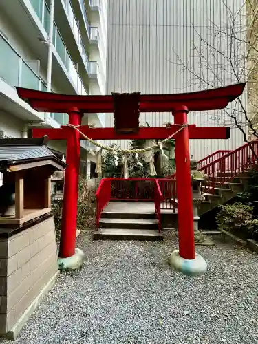 野中神社の{uncategorized: "未分類", other: "その他", undefined: "問題あり", building: "その他建物", grave: "お墓", sacred_gate: "鳥居", guardian: "狛犬", statue: "像", buddha: "仏像", history: "歴史", nature: "自然", garden: "庭園", animal: "動物", pagoda: "塔", temizu: "手水舎", mountain_gate: "山門・神門", sanctuary: "本殿・本堂", subordinate: "末社・摂社", art: "芸術", scenery: "景色", jizo: "地蔵", ema: "絵馬", goshuin: "御朱印", omikuji: "おみくじ", items: "授与品その他", amulet: "お守り", goshuincho: "御朱印帳", eats: "食事", festival: "お祭り", votive_dance: "神楽", shichigosan: "七五三参", wedding: "結婚式", experience: "体験その他", initially: "初詣", around: "周辺", anti_infection: "感染症対策"}