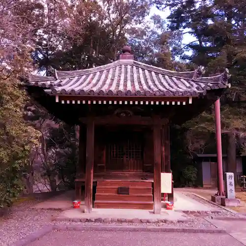 東大寺行基堂の本殿