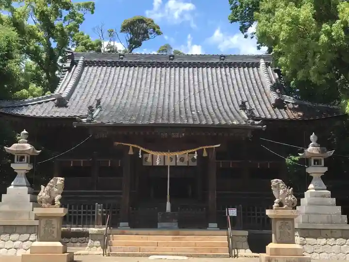 豊川進雄神社の本殿・本堂