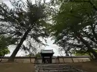 東大寺戒壇院戒壇堂の{uncategorized: "未分類", other: "その他", undefined: "問題あり", building: "その他建物", grave: "お墓", sacred_gate: "鳥居", guardian: "狛犬", statue: "像", buddha: "仏像", history: "歴史", nature: "自然", garden: "庭園", animal: "動物", pagoda: "塔", temizu: "手水舎", mountain_gate: "山門・神門", sanctuary: "本殿・本堂", subordinate: "末社・摂社", art: "芸術", scenery: "景色", jizo: "地蔵", ema: "絵馬", goshuin: "御朱印", omikuji: "おみくじ", items: "授与品その他", amulet: "お守り", goshuincho: "御朱印帳", eats: "食事", festival: "お祭り", votive_dance: "神楽", shichigosan: "七五三参", wedding: "結婚式", experience: "体験その他", initially: "初詣", around: "周辺", anti_infection: "感染症対策"}