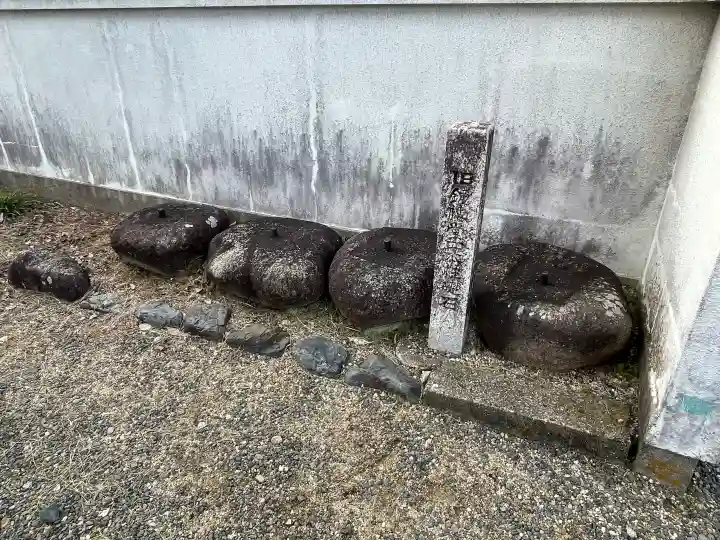 常念寺の{uncategorized: "未分類", other: "その他", undefined: "問題あり", building: "その他建物", grave: "お墓", sacred_gate: "鳥居", guardian: "狛犬", statue: "像", buddha: "仏像", history: "歴史", nature: "自然", garden: "庭園", animal: "動物", pagoda: "塔", temizu: "手水舎", mountain_gate: "山門・神門", sanctuary: "本殿・本堂", subordinate: "末社・摂社", art: "芸術", scenery: "景色", jizo: "地蔵", ema: "絵馬", goshuin: "御朱印", omikuji: "おみくじ", items: "授与品その他", amulet: "お守り", goshuincho: "御朱印帳", eats: "食事", festival: "お祭り", votive_dance: "神楽", shichigosan: "七五三参", wedding: "結婚式", experience: "体験その他", initially: "初詣", around: "周辺", anti_infection: "感染症対策"}