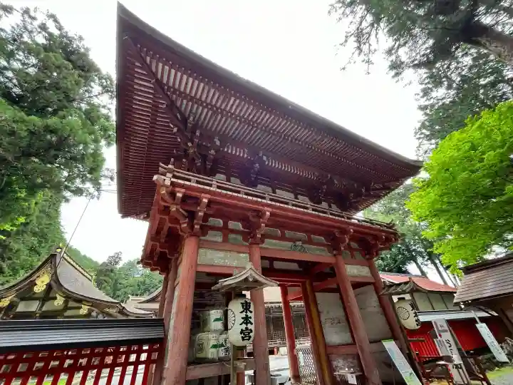 日吉大社 東本宮の{uncategorized: "未分類", other: "その他", undefined: "問題あり", building: "その他建物", grave: "お墓", sacred_gate: "鳥居", guardian: "狛犬", statue: "像", buddha: "仏像", history: "歴史", nature: "自然", garden: "庭園", animal: "動物", pagoda: "塔", temizu: "手水舎", mountain_gate: "山門・神門", sanctuary: "本殿・本堂", subordinate: "末社・摂社", art: "芸術", scenery: "景色", jizo: "地蔵", ema: "絵馬", goshuin: "御朱印", omikuji: "おみくじ", items: "授与品その他", amulet: "お守り", goshuincho: "御朱印帳", eats: "食事", festival: "お祭り", votive_dance: "神楽", shichigosan: "七五三参", wedding: "結婚式", experience: "体験その他", initially: "初詣", around: "周辺", anti_infection: "感染症対策"}