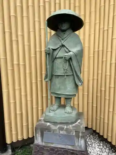 法徳寺の{uncategorized: "未分類", other: "その他", undefined: "問題あり", building: "その他建物", grave: "お墓", sacred_gate: "鳥居", guardian: "狛犬", statue: "像", buddha: "仏像", history: "歴史", nature: "自然", garden: "庭園", animal: "動物", pagoda: "塔", temizu: "手水舎", mountain_gate: "山門・神門", sanctuary: "本殿・本堂", subordinate: "末社・摂社", art: "芸術", scenery: "景色", jizo: "地蔵", ema: "絵馬", goshuin: "御朱印", omikuji: "おみくじ", items: "授与品その他", amulet: "お守り", goshuincho: "御朱印帳", eats: "食事", festival: "お祭り", votive_dance: "神楽", shichigosan: "七五三参", wedding: "結婚式", experience: "体験その他", initially: "初詣", around: "周辺", anti_infection: "感染症対策"}