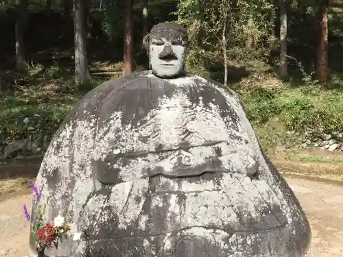 諏訪大社下社春宮の仏像