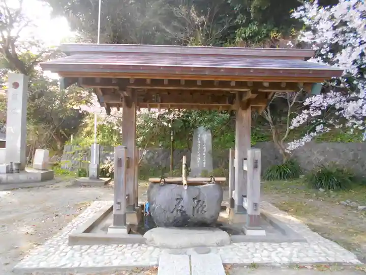 甘縄神明神社(甘縄神明宮)の手水舎