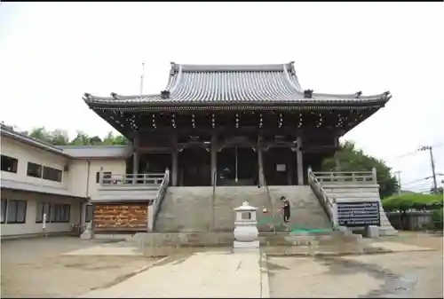 金蔵寺の本殿・本堂