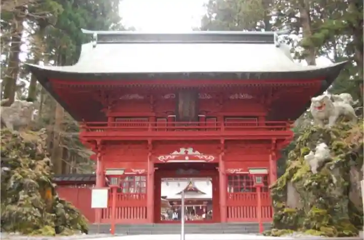 富士山東口本宮 冨士浅間神社の山門・神門