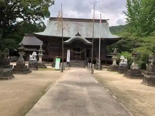 與止日女神社の本殿