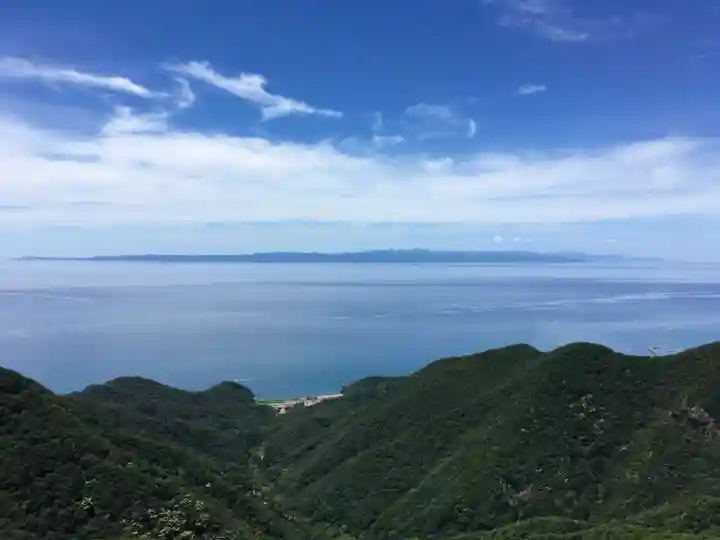 彌彦神社奥宮(御神廟)の景色
