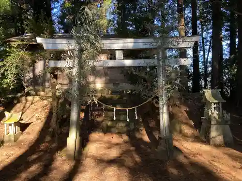 大白神社(越畑)の鳥居
