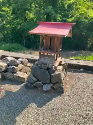 松田八幡宮の{uncategorized: "未分類", other: "その他", undefined: "問題あり", building: "その他建物", grave: "お墓", sacred_gate: "鳥居", guardian: "狛犬", statue: "像", buddha: "仏像", history: "歴史", nature: "自然", garden: "庭園", animal: "動物", pagoda: "塔", temizu: "手水舎", mountain_gate: "山門・神門", sanctuary: "本殿・本堂", subordinate: "末社・摂社", art: "芸術", scenery: "景色", jizo: "地蔵", ema: "絵馬", goshuin: "御朱印", omikuji: "おみくじ", items: "授与品その他", amulet: "お守り", goshuincho: "御朱印帳", eats: "食事", festival: "お祭り", votive_dance: "神楽", shichigosan: "七五三参", wedding: "結婚式", experience: "体験その他", initially: "初詣", around: "周辺", anti_infection: "感染症対策"}
