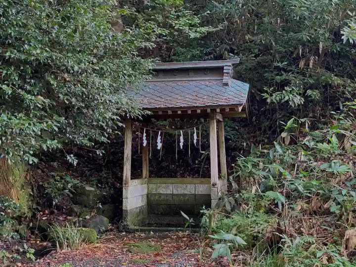 小物忌神社の手水舎