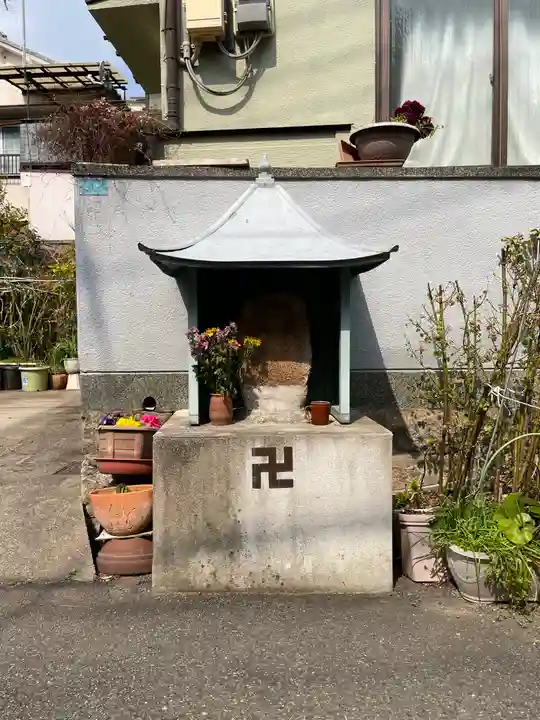 地蔵尊(八幡町)の本殿・本堂