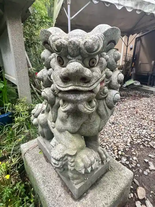 伏見神宝神社の{uncategorized: "未分類", other: "その他", undefined: "問題あり", building: "その他建物", grave: "お墓", sacred_gate: "鳥居", guardian: "狛犬", statue: "像", buddha: "仏像", history: "歴史", nature: "自然", garden: "庭園", animal: "動物", pagoda: "塔", temizu: "手水舎", mountain_gate: "山門・神門", sanctuary: "本殿・本堂", subordinate: "末社・摂社", art: "芸術", scenery: "景色", jizo: "地蔵", ema: "絵馬", goshuin: "御朱印", omikuji: "おみくじ", items: "授与品その他", amulet: "お守り", goshuincho: "御朱印帳", eats: "食事", festival: "お祭り", votive_dance: "神楽", shichigosan: "七五三参", wedding: "結婚式", experience: "体験その他", initially: "初詣", around: "周辺", anti_infection: "感染症対策"}