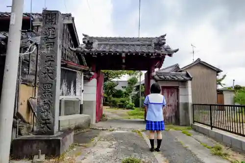 洞仙寺の山門・神門