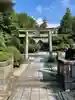 新橋浅間神社の鳥居