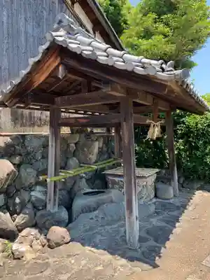 建藤神社の手水舎