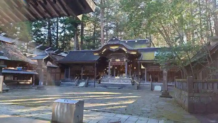 諏訪大社の本殿・本堂