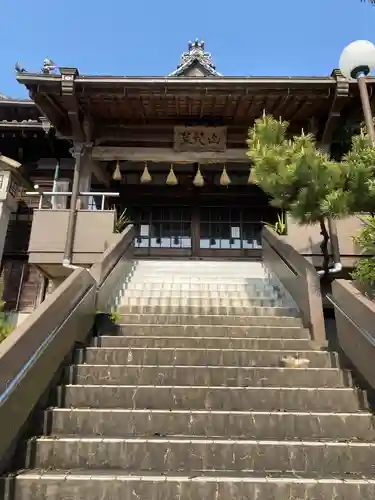 代行寺の本殿