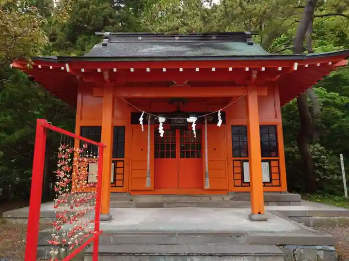 鶴若稲荷神社の本殿・本堂