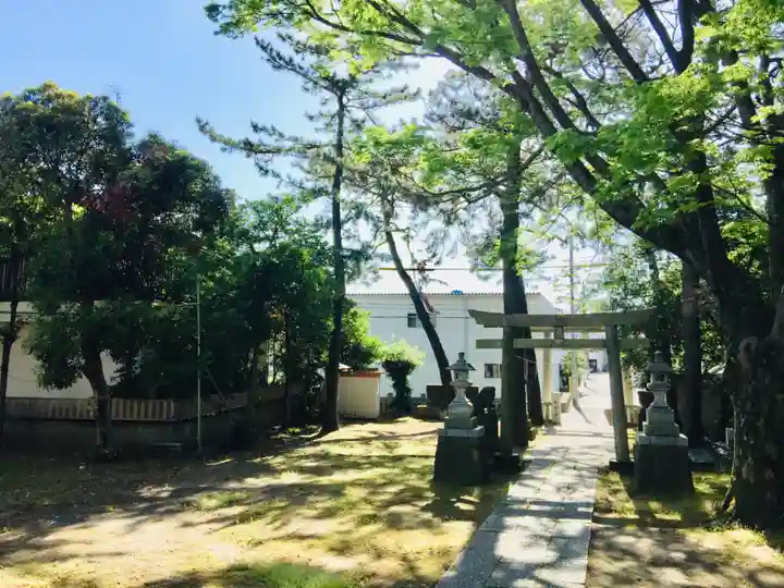 新堀日枝神社の鳥居