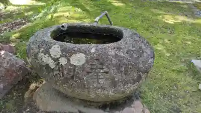 富山神社の手水舎