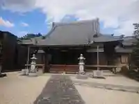 法春寺の本殿・本堂