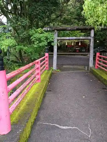 稲葉根王子の{uncategorized: "未分類", other: "その他", undefined: "問題あり", building: "その他建物", grave: "お墓", sacred_gate: "鳥居", guardian: "狛犬", statue: "像", buddha: "仏像", history: "歴史", nature: "自然", garden: "庭園", animal: "動物", pagoda: "塔", temizu: "手水舎", mountain_gate: "山門・神門", sanctuary: "本殿・本堂", subordinate: "末社・摂社", art: "芸術", scenery: "景色", jizo: "地蔵", ema: "絵馬", goshuin: "御朱印", omikuji: "おみくじ", items: "授与品その他", amulet: "お守り", goshuincho: "御朱印帳", eats: "食事", festival: "お祭り", votive_dance: "神楽", shichigosan: "七五三参", wedding: "結婚式", experience: "体験その他", initially: "初詣", around: "周辺", anti_infection: "感染症対策"}