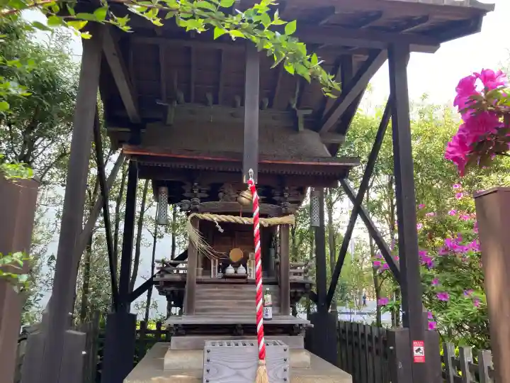 日電玉川稲荷神社の{uncategorized: "未分類", other: "その他", undefined: "問題あり", building: "その他建物", grave: "お墓", sacred_gate: "鳥居", guardian: "狛犬", statue: "像", buddha: "仏像", history: "歴史", nature: "自然", garden: "庭園", animal: "動物", pagoda: "塔", temizu: "手水舎", mountain_gate: "山門・神門", sanctuary: "本殿・本堂", subordinate: "末社・摂社", art: "芸術", scenery: "景色", jizo: "地蔵", ema: "絵馬", goshuin: "御朱印", omikuji: "おみくじ", items: "授与品その他", amulet: "お守り", goshuincho: "御朱印帳", eats: "食事", festival: "お祭り", votive_dance: "神楽", shichigosan: "七五三参", wedding: "結婚式", experience: "体験その他", initially: "初詣", around: "周辺", anti_infection: "感染症対策"}
