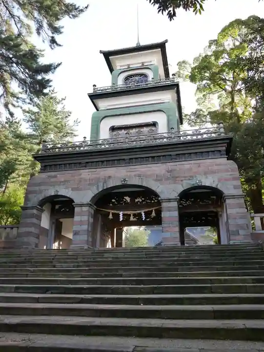 尾山神社の山門・神門