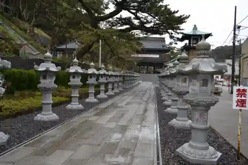 誕生寺の建物その他