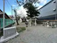 天王神社の{uncategorized: "未分類", other: "その他", undefined: "問題あり", building: "その他建物", grave: "お墓", sacred_gate: "鳥居", guardian: "狛犬", statue: "像", buddha: "仏像", history: "歴史", nature: "自然", garden: "庭園", animal: "動物", pagoda: "塔", temizu: "手水舎", mountain_gate: "山門・神門", sanctuary: "本殿・本堂", subordinate: "末社・摂社", art: "芸術", scenery: "景色", jizo: "地蔵", ema: "絵馬", goshuin: "御朱印", omikuji: "おみくじ", items: "授与品その他", amulet: "お守り", goshuincho: "御朱印帳", eats: "食事", festival: "お祭り", votive_dance: "神楽", shichigosan: "七五三参", wedding: "結婚式", experience: "体験その他", initially: "初詣", around: "周辺", anti_infection: "感染症対策"}