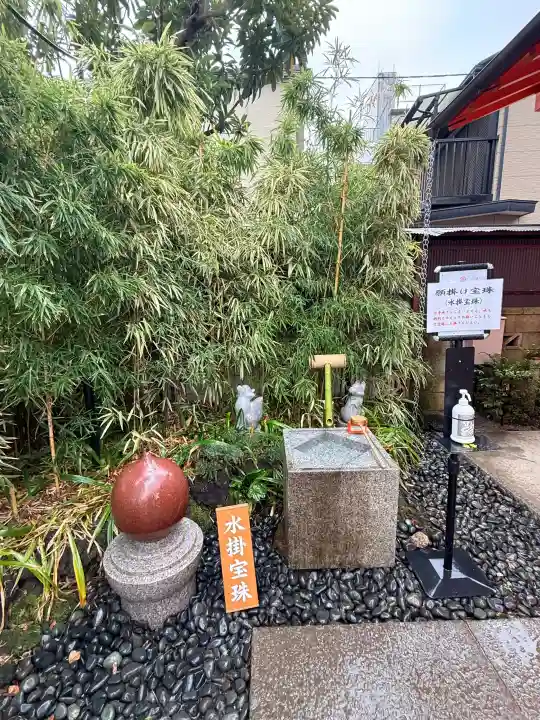 蛇窪神社の{uncategorized: "未分類", other: "その他", undefined: "問題あり", building: "その他建物", grave: "お墓", sacred_gate: "鳥居", guardian: "狛犬", statue: "像", buddha: "仏像", history: "歴史", nature: "自然", garden: "庭園", animal: "動物", pagoda: "塔", temizu: "手水舎", mountain_gate: "山門・神門", sanctuary: "本殿・本堂", subordinate: "末社・摂社", art: "芸術", scenery: "景色", jizo: "地蔵", ema: "絵馬", goshuin: "御朱印", omikuji: "おみくじ", items: "授与品その他", amulet: "お守り", goshuincho: "御朱印帳", eats: "食事", festival: "お祭り", votive_dance: "神楽", shichigosan: "七五三参", wedding: "結婚式", experience: "体験その他", initially: "初詣", around: "周辺", anti_infection: "感染症対策"}