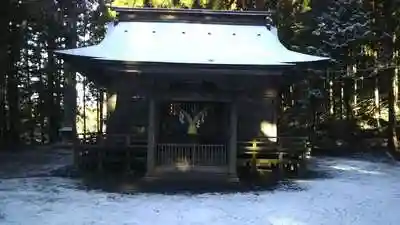 境神社の本殿