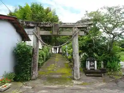 岡留熊野座神社の鳥居
