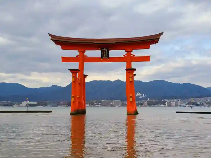 厳島神社(広島県)