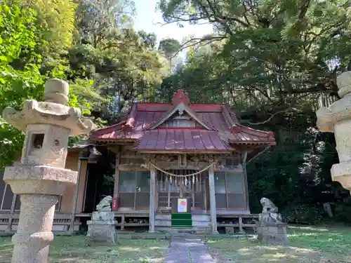 諏訪神社の本殿・本堂